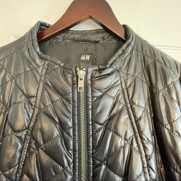 H&M Black quilted cropped jacket size 14 - Picture 3 of 10